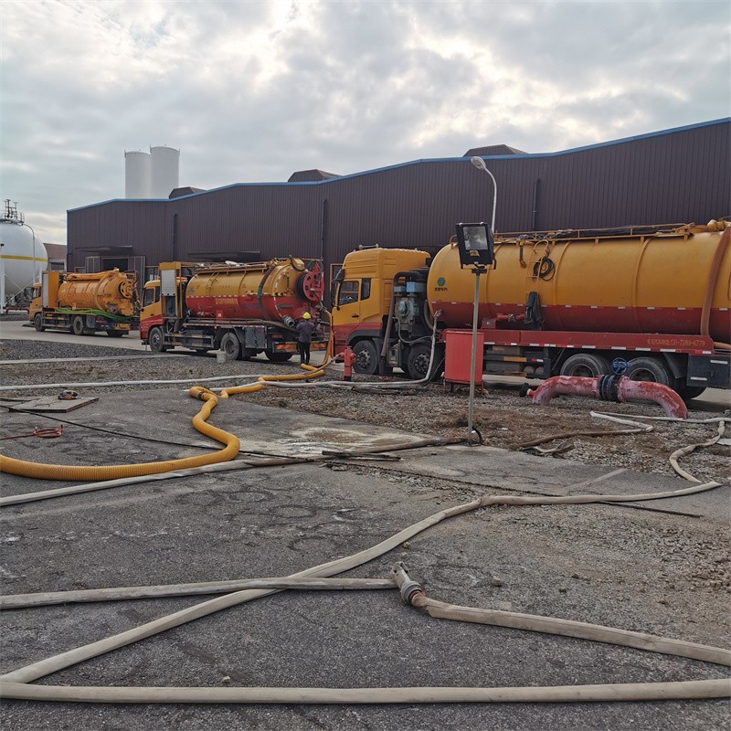 五桂山街道污水池清理