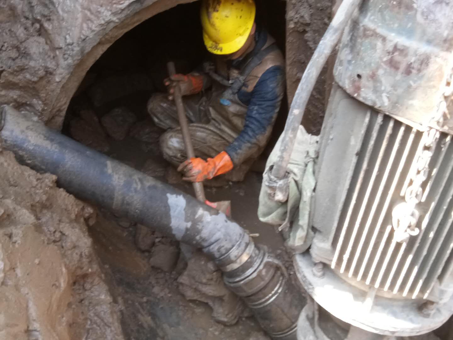 五桂山街道管道清淤